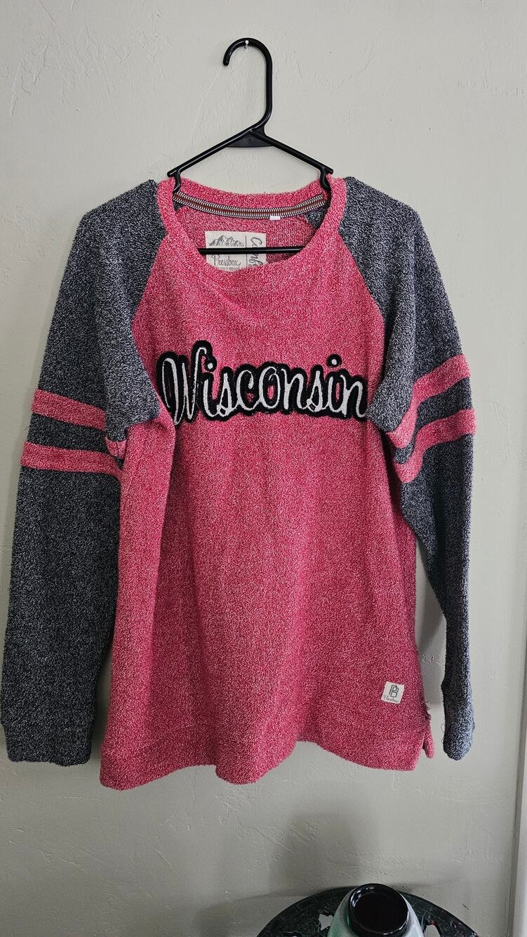 Pressbox Comfy Terry Wisconsin Badgers Raglan Sweatshirt - Women's Size [X